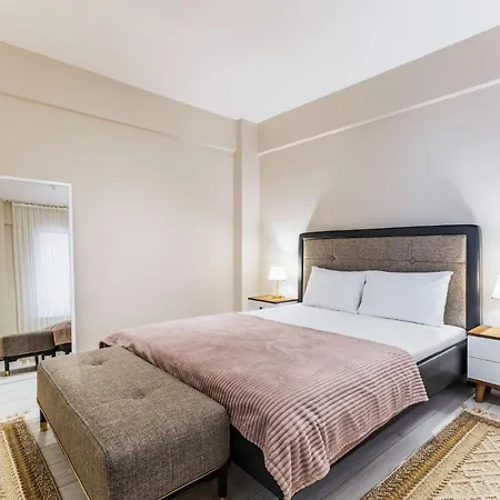 Modern Flat W Balcony 2 Min To Marmaray In Kadikoy