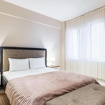 Modern Flat W Balcony 2 Min To Marmaray In Kadikoy Daire *