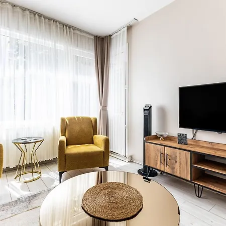 Modern Flat W Balcony 2 Min To Marmaray In Kadikoy İstanbul