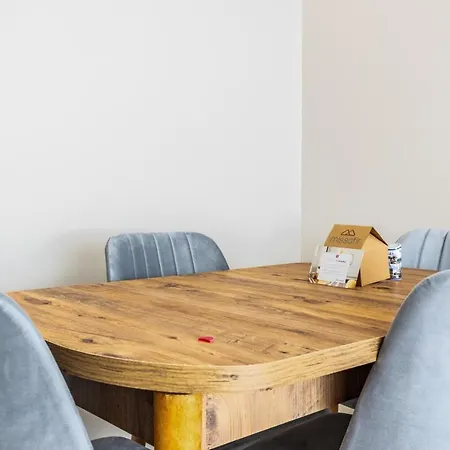Modern Flat W Balcony 2 Min To Marmaray In Kadikoy Daire